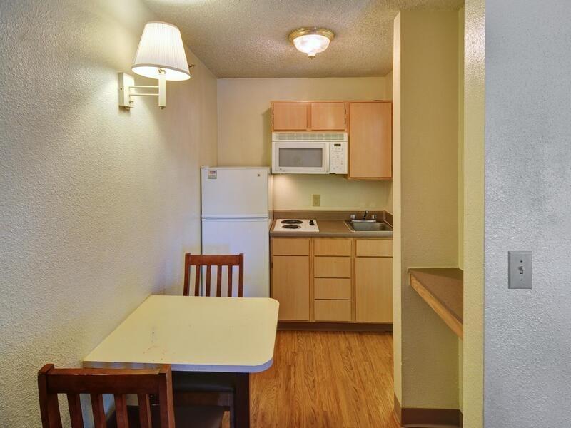 Intown Suites Extended Stay Lewisville Tx - East Corporate Drive Exterior foto